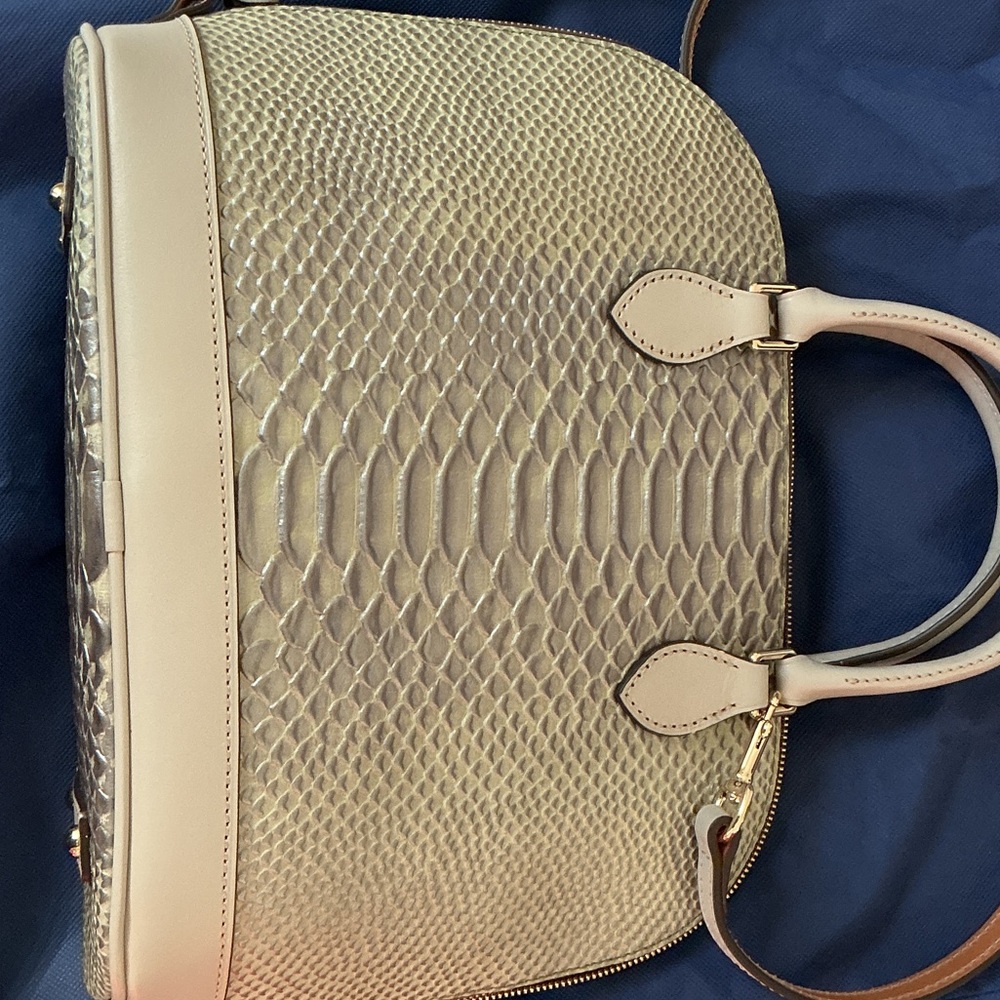 Dooney & Bourke metal green zip zip satchel NWT. - Picture 3 of 10